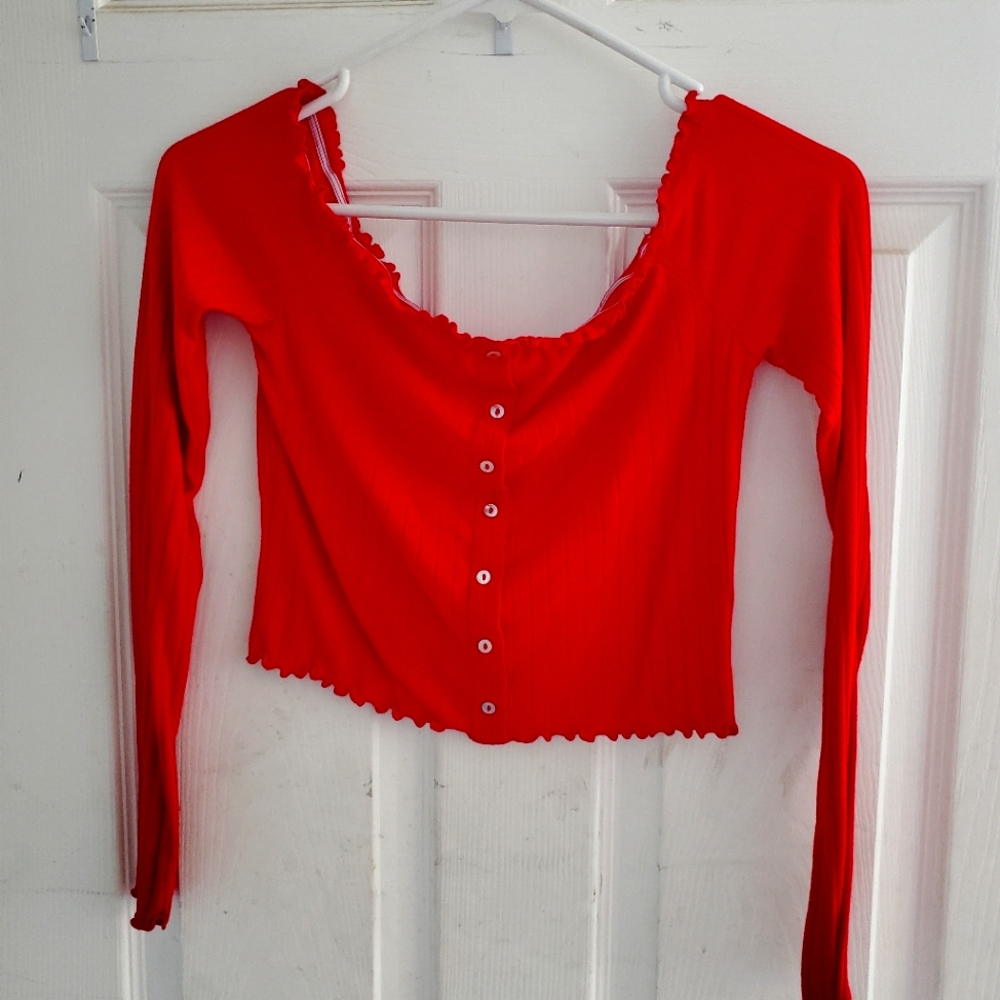 Me to We red cropped top with lettuce edge